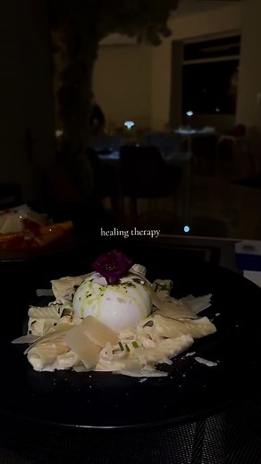 🎉 Hello tout le monde ! Saviez-vous que notre restaurant peut être privatisé pour vos plus beaux événements ? ✨ Mariage, fiançailles, anniversaire ou repas d’exception… On s’occupe de tout pour rendre votre moment inoubliable 💍🍽️🎂 #RestaurantLyon #Privatisation #Mariage #Fiançailles #Anniversaire