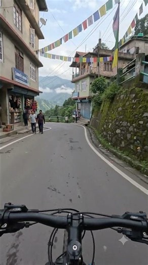 POV: Cycling Through Gangtok, Sikkim | Real Himalayan Town Ride with Authentic Indian Traffic 🚴🏔️