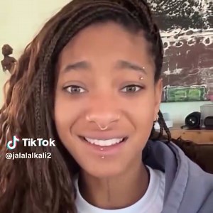 This man tried to shoot his shot at Willow Smith but failed A month ago she spoke about how men don’t approach women anymore to ask them on a date | Pants are Dragon