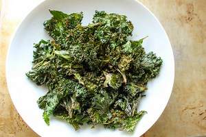 Extra Crispy Baked Kale Chips (Air Fryer Optional)