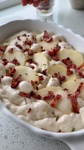 27K views · 245 reactions | The best overnight focaccia. Must add to your thanksgiving menu! | Simplytastyco | Facebook