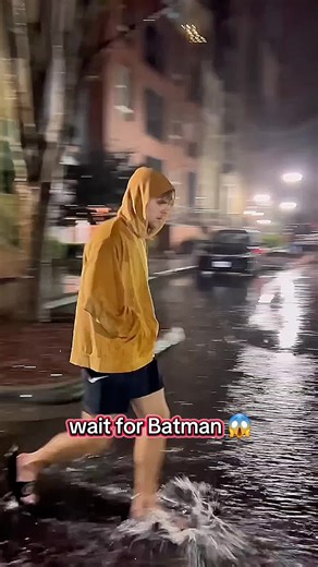 Batman 😱#speach #englishspeach #fypシ゚viral #fyp #foryoupageofficiall #motovition #batmanarkhamknight #batman #fypage #speachless #fypシ #creatorsearchinsights