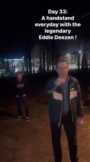 Last year I met my good friend Eddie Eddie Deezen has been my friend for a year now. He has been one of the nicest down to earth people I have ever met and the first celebrity I’ve ever engaged with excluding musicians. He invited me, my brother, and my brother’s girl over for thanksgiving last year and that was a treat- we also got to hang out with the people Eddie considers family and they’re wonderful. He really acknowledges me as the world’s greatest handstander lol Here’s to you buddy!🍻 (W