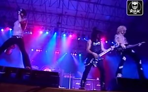 【Velvet Revolver】2004 Live Rock TV Bologna (full concert)