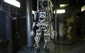 U.S. Navy unveils robotic firefighter #Robotics