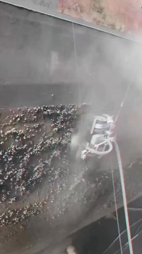 WallHiker W-04 Sandblasting robot preparing ship hulls! Application: 🛠️ Paint & Rust Removal 🛠️ Surface Preparation Senario: ✅Ship maintenance ✅Storage Tank: fuel tank, water tank ✅Any large steel surface Features: 🛠️Sandblasting, high pressure washing, ultra high pressure cleaning 🛠️Remote control 🛠️Permanent magnetic adsorption 🛠️Hold 1-3 Nozzles 🛠️Reduce scaffolding, ariel platform, cranes Smarter, Safer, Cleaner Homepage: www.akarobotics.com Email: info@akarobotics.com #sandblasting #