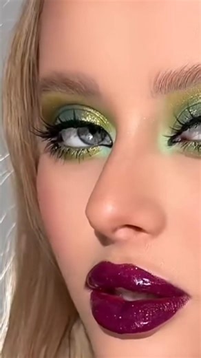 Green shimmer eye makeup #shortsviral #softglamlook #eyemakeup #shorts