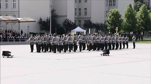 2019年德国首都仪仗队军乐团演奏《Revue Marsch》