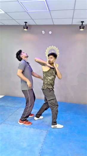 How to Use Elbow Strike | Self Defense Training Guide#selfdefense #muaythai #kungfu #viral #shorts