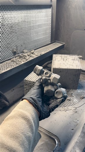 Formlabs on Instagram: "Use the Cage tool in Formlabs PreForm to enclose models in an automatically generated cage for SLS printing. Group small parts together to simplify post-processing and improve traceability. To learn more, check the link in our bio! #SLSprinting #PreForm #formlabs"