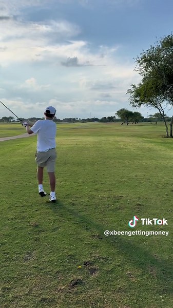 Not too shabby considering I started playing about 1 year ago any tips ? #golf #vira #fyp #golfswing #viralvideo #bogey #golftok #beer #fun