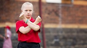 Watch Little Lunch Season 1 Episode 17 - The Germblock