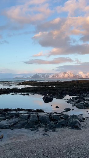 freezing cold beach walks in Iceland