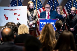 Did Rudy Giuliani's Hair Dye 'Melt' During a News Conference?