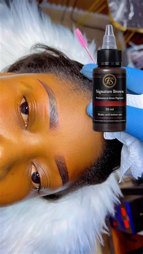 A slick brow is all you need achieve your desired look. #staypretty #microblading #browtutorial