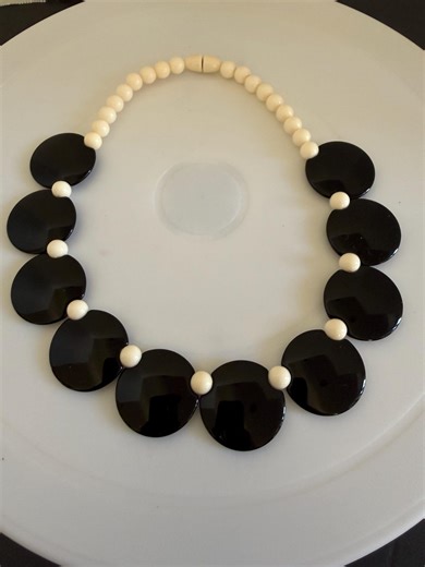 Vintage 1960s Lucite Choker Necklace | Black Disc & Cream Bead Mod Necklace | Mid Century Modern Statement Jewelry | Mod Fashion - Etsy