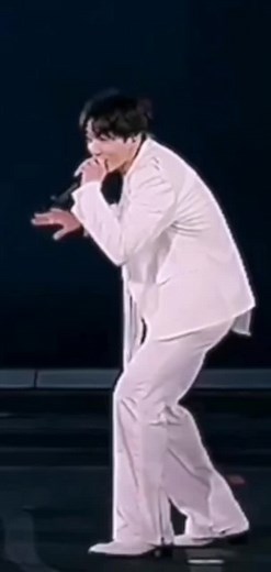 Jungkook Singing El Mariachi: Amazing Vocal Performance