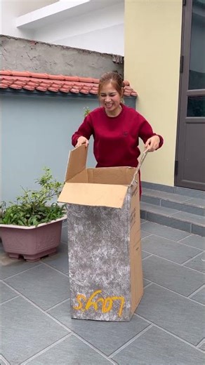 OMG !!! Box prank 😍#funny #comedy #funnyvideos