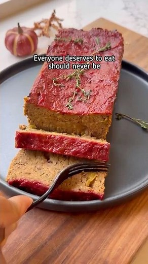 $4 Vegan Meatloaf That Feeds the Whole Family 😍 #budgetfriendlymeals #lentils