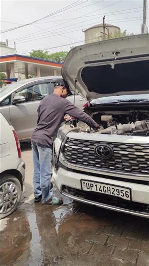 innova hybrid ac servicing of ac workshop #autoliebe #motivation #mechanic #automobile