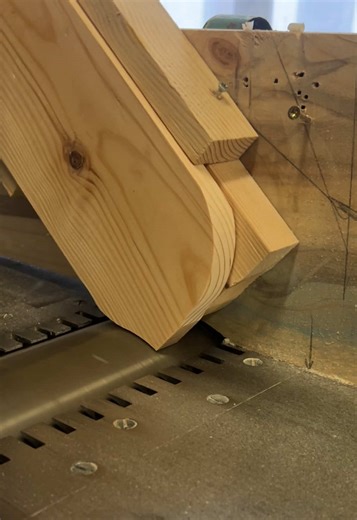 How to Build a Semicircular Wooden Raft Easily