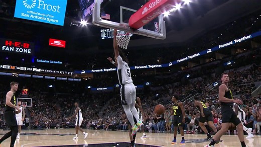 Stephon Castle blows past his defender and rocks the rim with a dunk