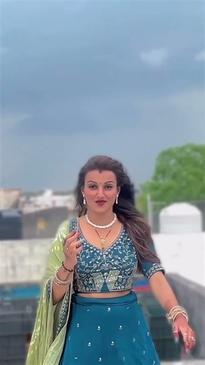 Matlab ni duniya 🌍#youtubeshorts #viralvideo #trendingshorts #gujarati #shorts #gunjan #trending