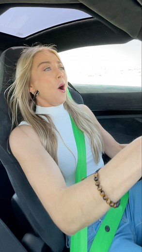 4.1M views · 89K reactions | My intern has never driven a supercar before so I put her to the test with the launch control on my McLaren 720s | Supercar Blondie | Facebook