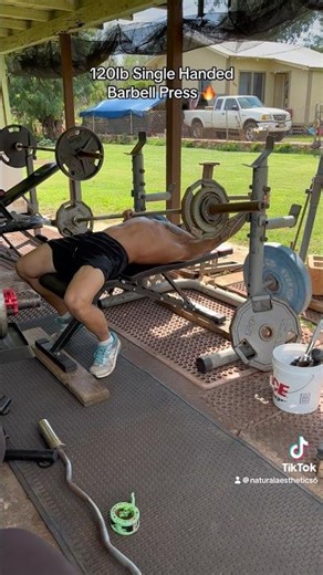 Da Beast One Hammah 💯⚒️.Almost can single handed barbel press my own Bodyweight 💪🏻