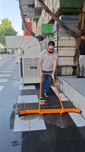 ماسحة عملية لتنشيف الارضيات