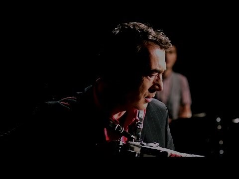 Hubert von Goisern: Brenna tuats guat (Offizielles Video)