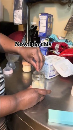 How to mix baby formula for bottle with less bubbles
