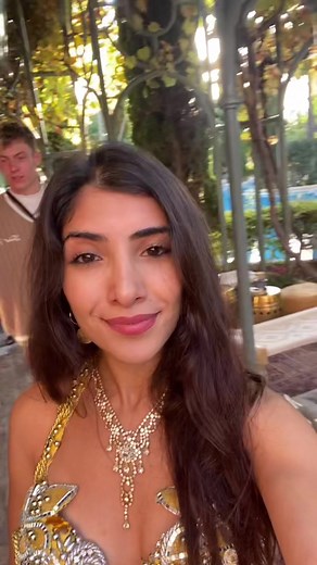 Before the party 🔥#bellydancer #bellydancearoundtheworld #party