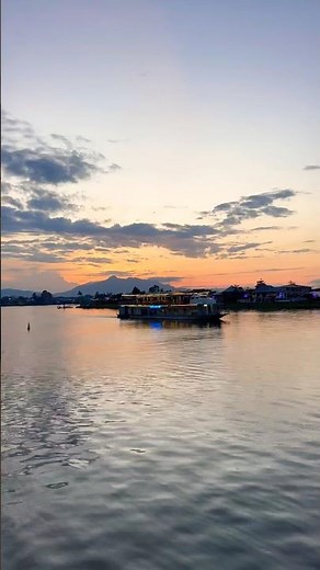 Sunset with Sarawak rivercruise at Kuching Waterfront