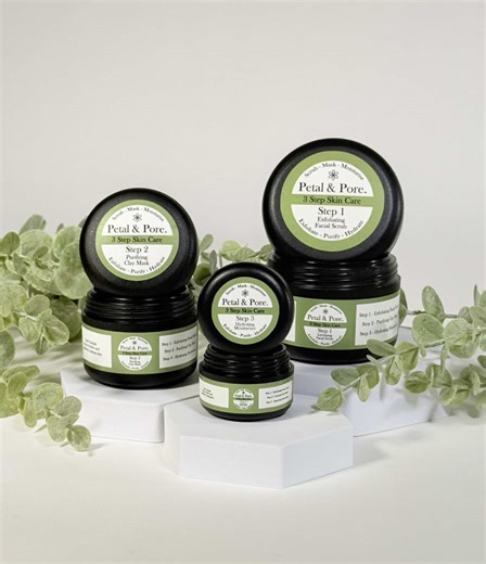 Skincare Labels🍃 Perfect for small cosmetic businesses, Flexi Labels is the one stop shop for all of your labelling needs! #flexilabelsuk #fyp #skincare #cosmetics #smallbuisness