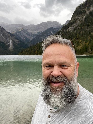 Dave Pettitt | Actor, Additional Crew, Camera and Electrical Department