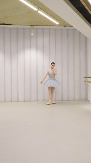 Nutcracker: Julia Conway rehearsing the Sugar Plum Fairy solo | English National Ballet #ENBNutcracker #nutcracker #sugarplumfairy | English National Ballet