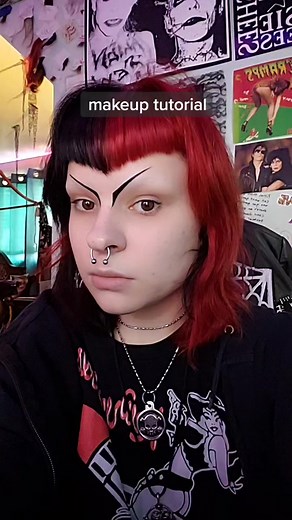 Goth Makeup Tutorial: Traditional Goth and Deathrock Look