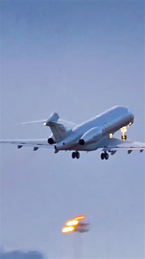 2.5K views · 59 reactions | Evening Skies ✈️ Bombardier Challenger 300 (N547XJ) Business Jet Lifts Off SFO ⤵️ #Aviation #AvGeek #PlaneSpotting #FlightVideo #JetSpotting #AirplaneMode #LuxuryJet #AirportSpotting #SanFrancisco #SFO #FlySFO #Takeoff #sfflights #fblifestyle | SF.Flights | Facebook