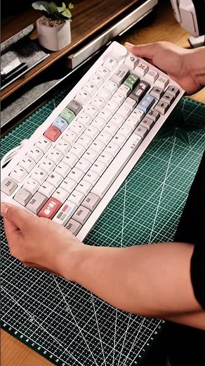 Unboxing MonsGeek M1 V5 VIA Recycling! See what's inside and start planning your next custom build.