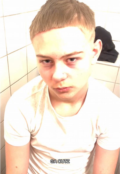 Bro’s AURA game back after this fire cut @Rabarber 🗣️🔥🔜🔜🔜 @Tim @kervanci🦇🦇 #haircut #lowfade #fade #thishaircut #school #schoolcuts #happy #gacuts #foryoupagе #itsgevorg10 #chicaatractiva #fypage #fyp #vexbolts #back