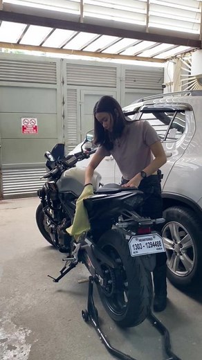 Pre-Ride Routine for Female Riders with Honda CB500F