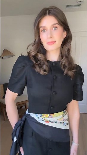 How to tie a #scarf around your waist #fashiontips #fashionhacks #styletips #fashion #styleandco