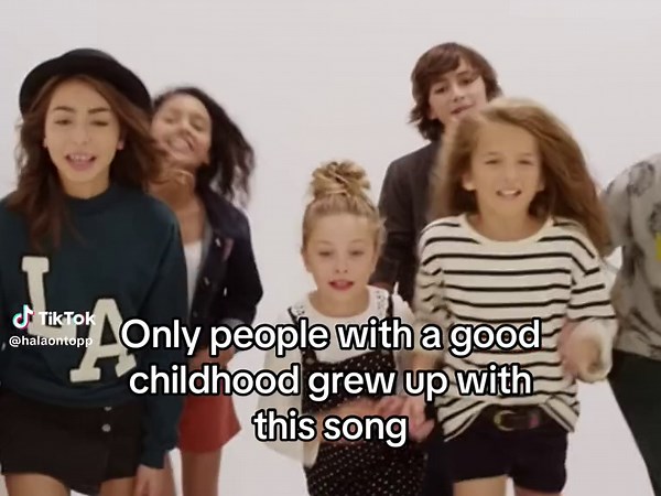 Kids United - French Song About Childhood Memories