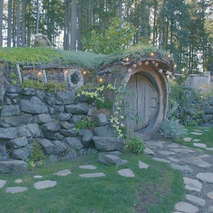 If you’ve ever wanted to live out a Lord of the Rings fantasy, head to Washington state. | Mic