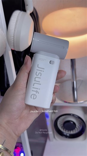 Compact Handheld Fan for Students: Stay Cool On-the-Go