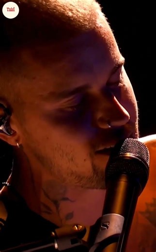 Justin Bieber Serenading Hailey Bieber