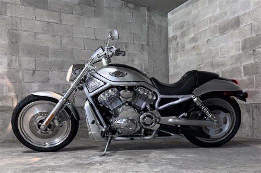 No Reserve: 1,600-Mile 2003 Harley-Davidson V-Rod 100th Anniversary
