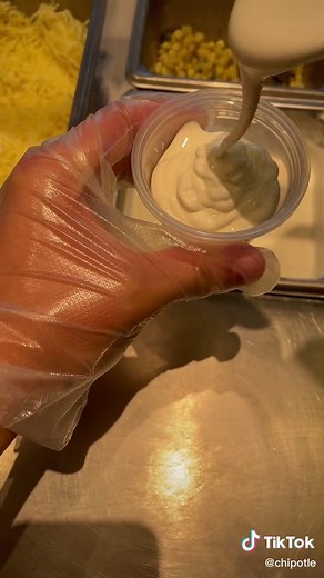 Delicious Chipotle Ranch Dressing: A Taste Sensation!