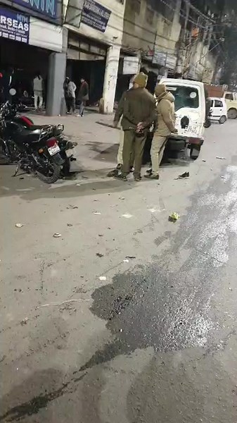 73K views · 877 reactions | GB road कोठा 64 के पास भयंकर हादसा, 1 की हालत नाज़ुक, शराब और रफ़्तार ने फ़िर बरपाया क़हर #GBRoad | Hindustan LIVE Farhan Yahiya | Facebook